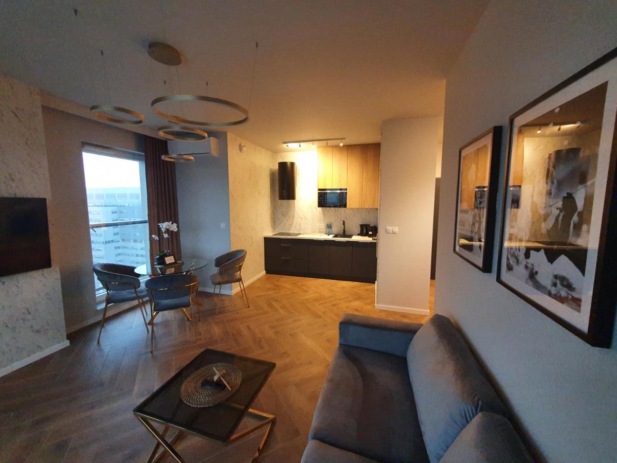15 Pietro Sokolska 30 Towers - New - Lux - Parking - Sauna - Gym- And The View In Apartmán Katovice
