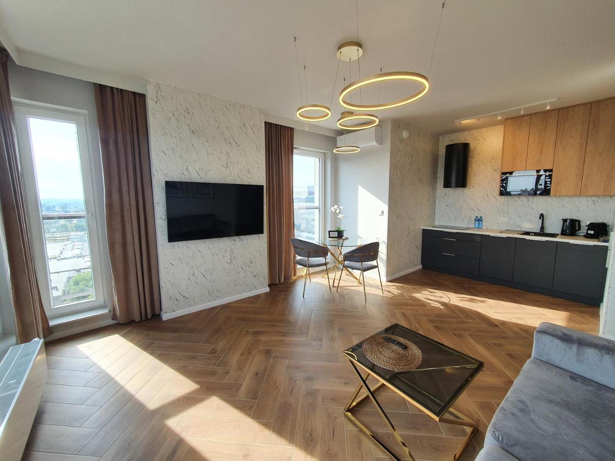 15 Pietro Sokolska 30 Towers - New - Lux - Parking - Sauna - Gym- And The View In Apartmán *